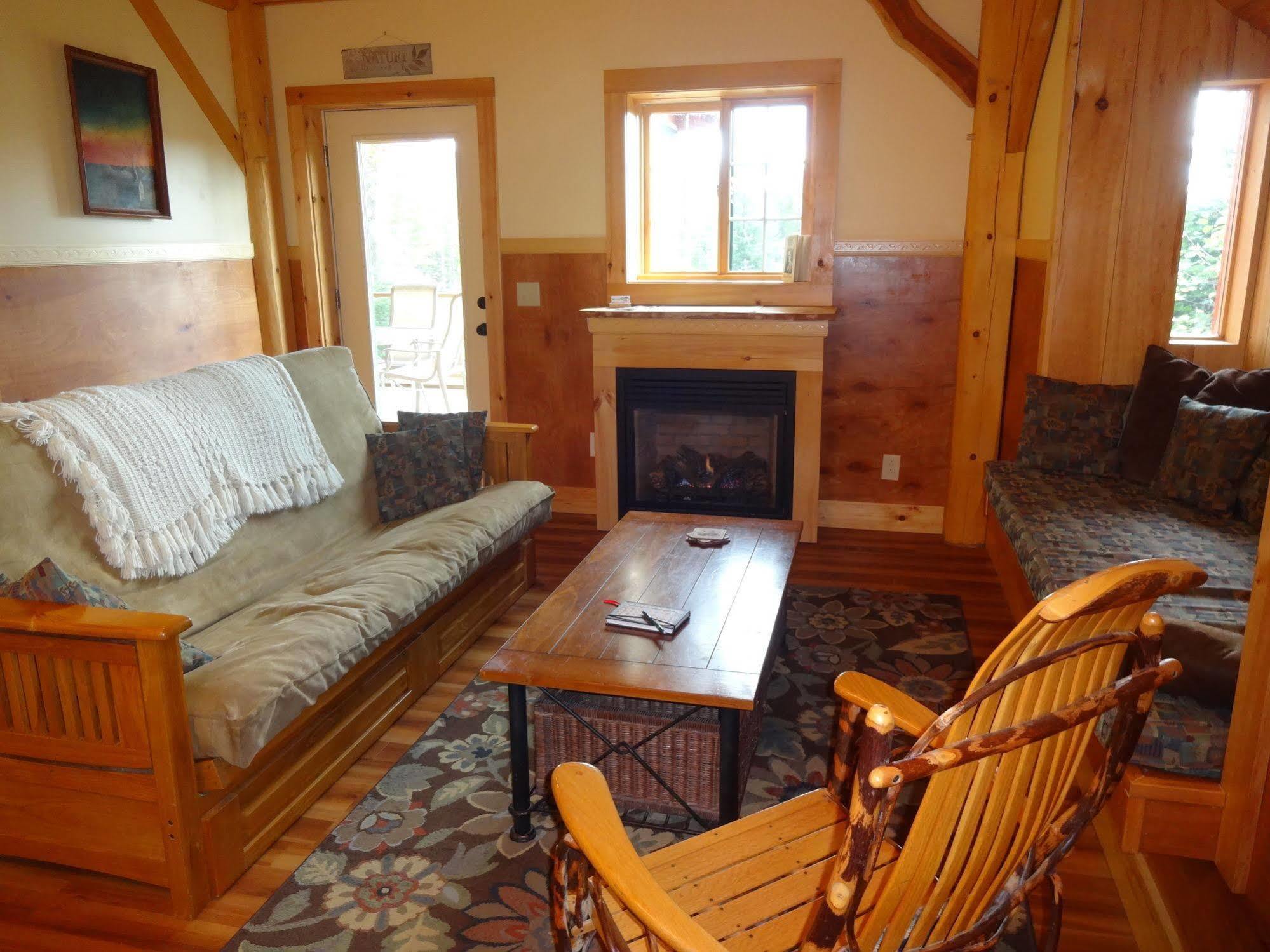 Robert Frost Mountain Cabins Мидлбери Экстерьер фото